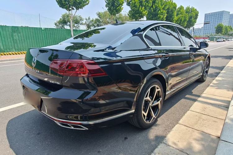 Used Volkswagen Magotan 2023 2 Million Units Commemorative Edition 330TSI DSG Luxury Version Exterior 3