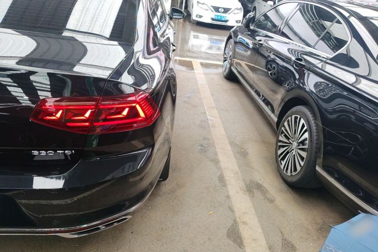 Used Volkswagen Magotan 2023 2 Million Units Commemorative Edition 330TSI DSG Luxury Version Exterior 3