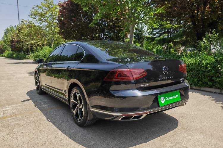 Used Volkswagen Magotan 2023 2 Million Units Commemorative Edition 330TSI DSG Luxury Version Exterior 3