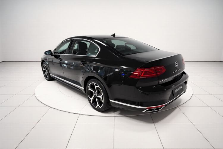 Used Volkswagen Magotan 2023 2 Million Units Commemorative Edition 330TSI DSG Luxury Version Exterior 3