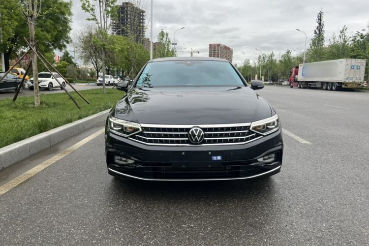 Used Volkswagen Magotan 2023 2 Million Units Commemorative Edition 330TSI DSG Luxury Version Exterior 3