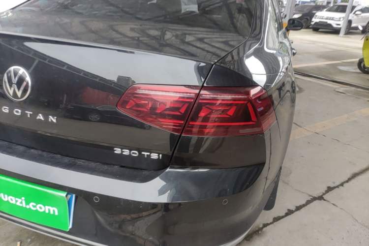 Used Volkswagen Magotan 2023 2 Million Units Commemorative Edition 330TSI DSG Luxury Version Exterior 3