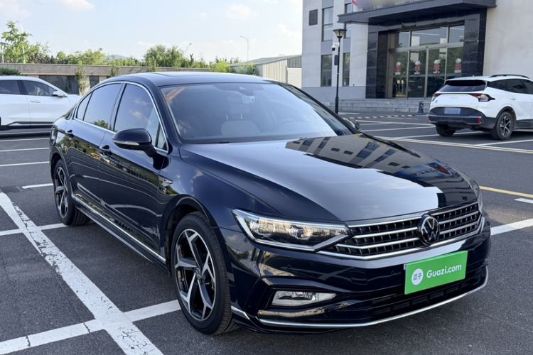 Used Volkswagen Magotan 2023 2 Million Units Commemorative Edition 330TSI DSG Luxury Version Exterior 3