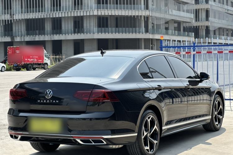 Used Volkswagen Magotan 2023 2 Million Units Limited Edition 330TSI DSG Leading Version Exterior 3