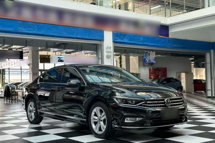 Used Volkswagen Magotan 2023 2 Million Units Limited-Edition 280TSI DSG Comfort Version Exterior 3