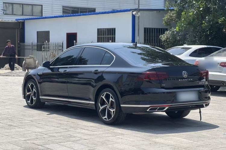 Used Volkswagen Magotan 2023 2 Million Units Commemorative Edition 330TSI DSG Luxury Version Exterior 3