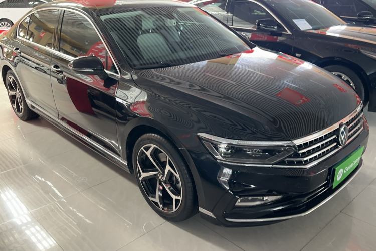 Used Volkswagen Magotan 2023 2 Million Units Commemorative Edition 330TSI DSG Luxury Version Exterior 3