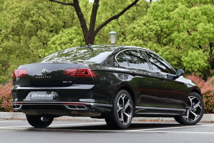 Used Volkswagen Magotan 2023 2 Million Units Commemorative Edition 330TSI DSG Luxury Version Exterior 3