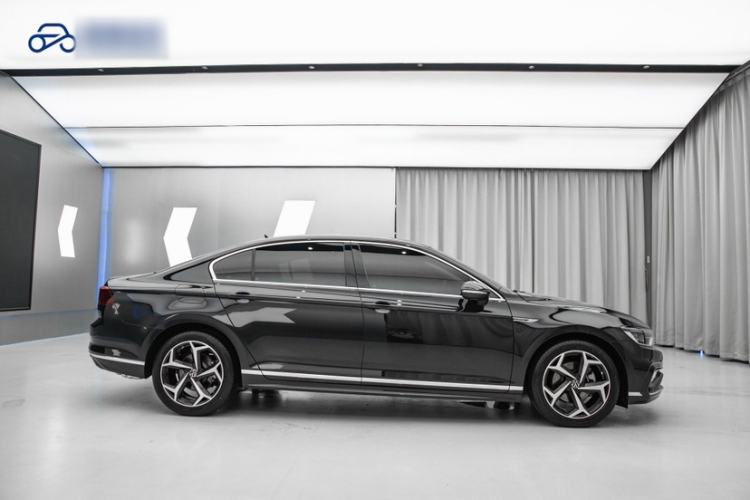 Used Volkswagen Magotan 2023 2 Million Units Commemorative Edition 330TSI DSG Luxury Version Exterior 3