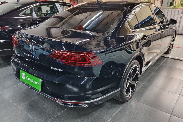 Used Volkswagen Magotan 2023 2 Million Units Commemorative Edition 330TSI DSG Luxury Version Exterior 3