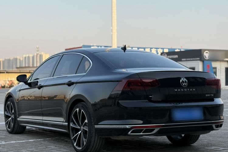 Used Volkswagen Magotan 2023 2 Million Units Commemorative Edition 330TSI DSG Luxury Version Exterior 3