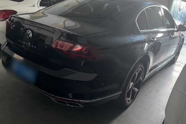 Used Volkswagen Magotan 2023 2 Million Units Commemorative Edition 330TSI DSG Luxury Version Exterior 3
