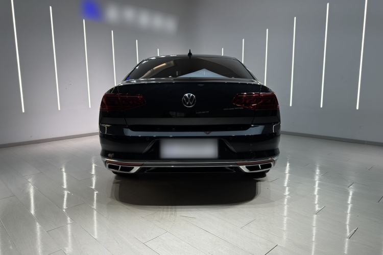 Used Volkswagen Magotan 2023 2 Million Units Limited Edition 330TSI DSG Leading Version Exterior 3
