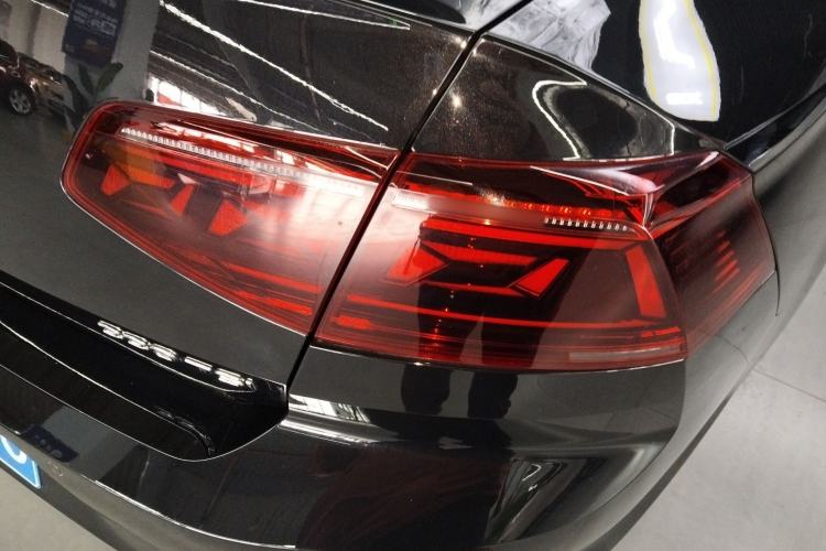 Used Volkswagen Magotan 2023 2 Million Units Commemorative Edition 330TSI DSG Luxury Version Exterior 3