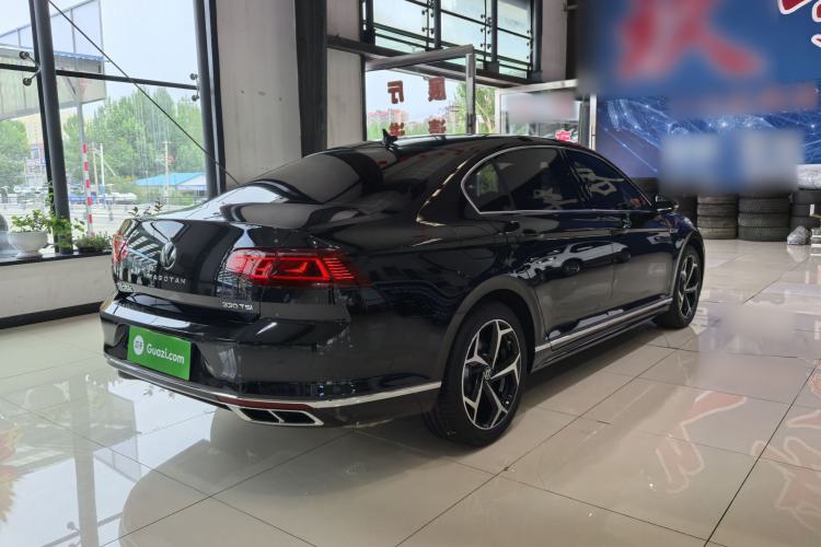 Used Volkswagen Magotan 2023 2 Million Units Commemorative Edition 330TSI DSG Luxury Version Exterior 3