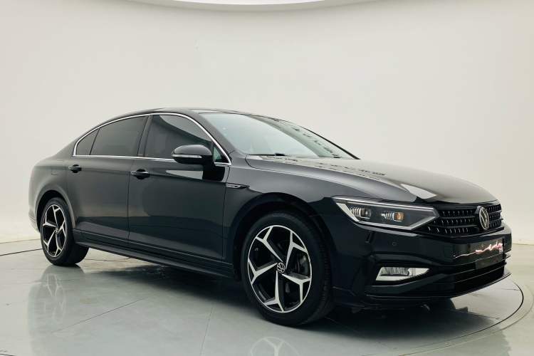 Used Volkswagen Magotan 2023 2 Million Units Commemorative Edition 330TSI DSG Luxury Version Exterior 3