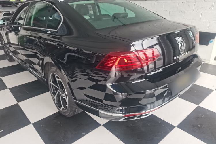 Used Volkswagen Magotan 2023 2 Million Units Commemorative Edition 330TSI DSG Luxury Version Exterior 3
