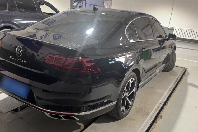 Used Volkswagen Magotan 2023 2 Million Units Limited Edition 330TSI DSG Leading Version Exterior 3
