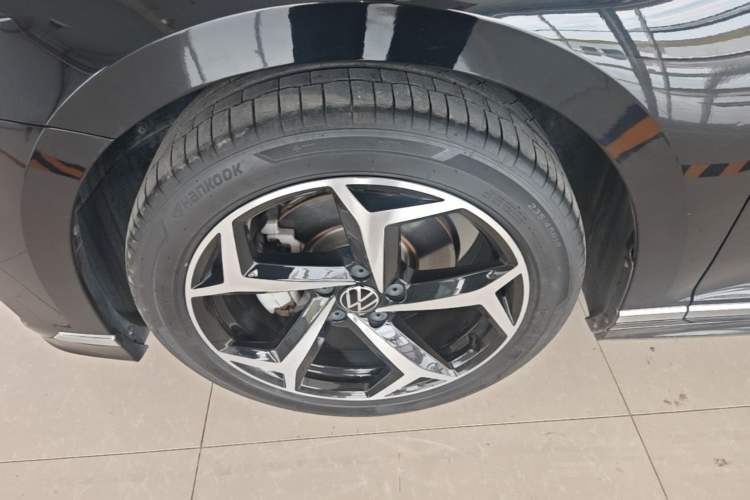 Used Volkswagen Magotan 2023 2 Million Units Limited Edition 330TSI DSG Leading Version Exterior 4