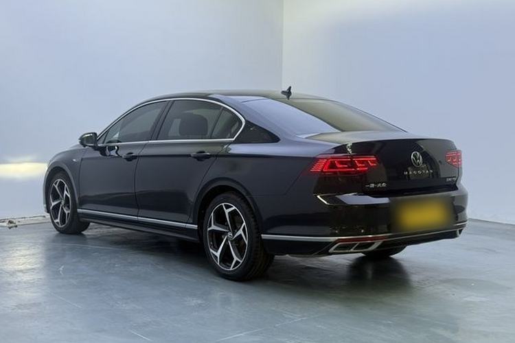 Used Volkswagen Magotan 2023 2 Million Units Commemorative Edition 330TSI DSG Luxury Version Exterior 4