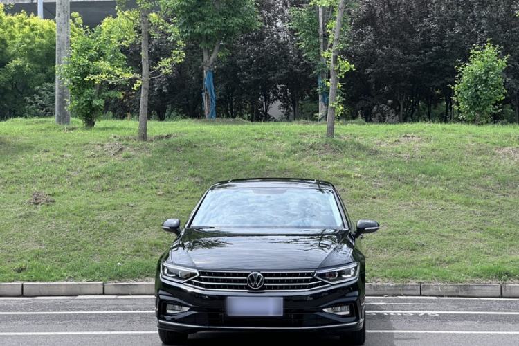 Used Volkswagen Magotan 2023 2 Million Units Limited-Edition 280TSI DSG Comfort Version Exterior 4