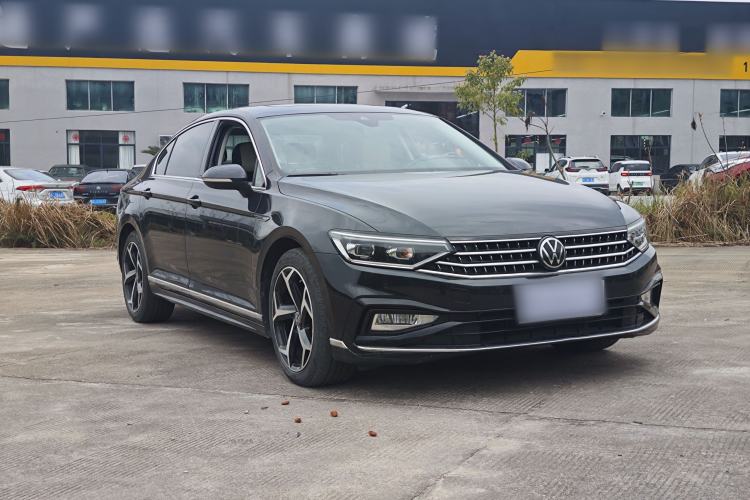 Used Volkswagen Magotan 2023 2 Million Units Limited Edition 330TSI DSG Leading Version Exterior 4