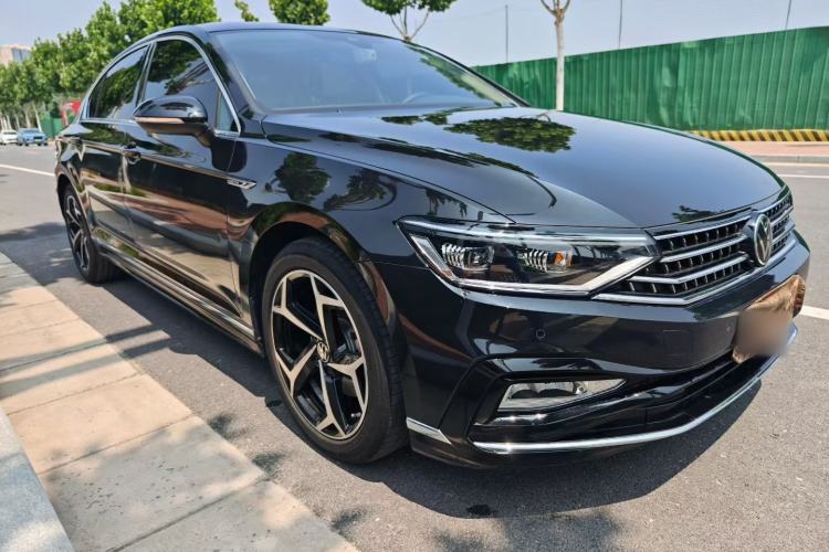 Used Volkswagen Magotan 2023 2 Million Units Commemorative Edition 330TSI DSG Luxury Version Exterior 4