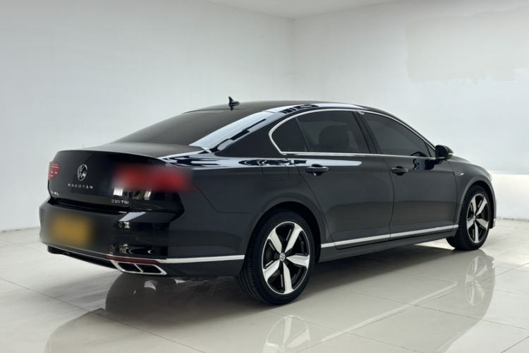 Used Volkswagen Magotan 2023 2 Million Units Commemorative Edition 330TSI DSG Luxury Version Exterior 4