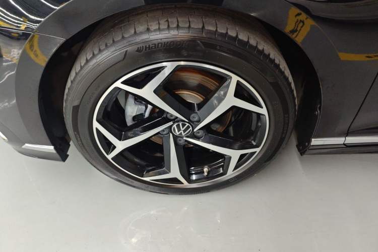 Used Volkswagen Magotan 2023 2 Million Units Commemorative Edition 330TSI DSG Luxury Version Exterior 4