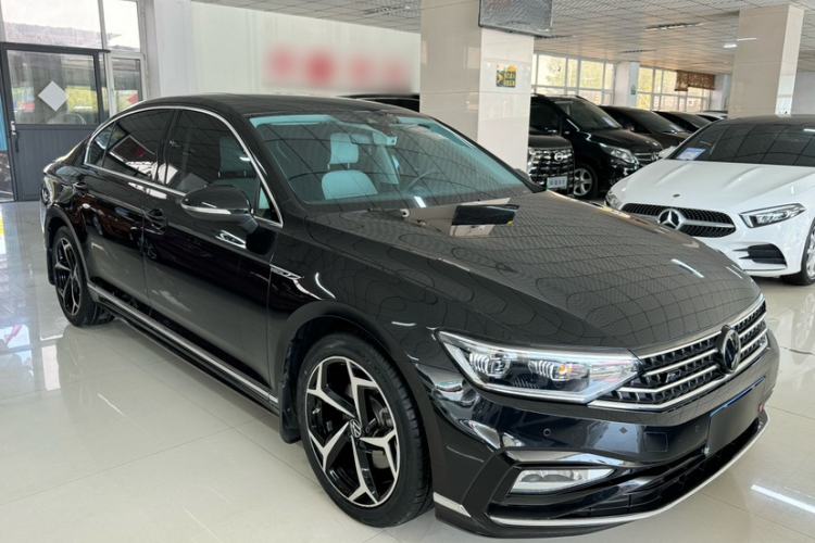 Used Volkswagen Magotan 2023 2 Million Units Commemorative Edition 330TSI DSG Luxury Version Exterior 4