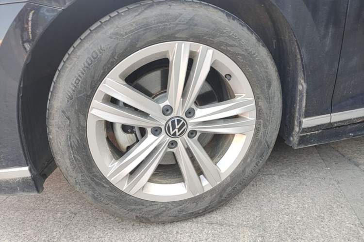 Used Volkswagen Magotan 2023 2 Million Units Limited-Edition 280TSI DSG Comfort Version Exterior 4