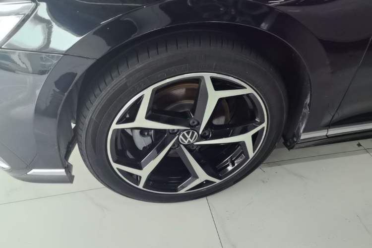 Used Volkswagen Magotan 2023 2 Million Units Limited Edition 330TSI DSG Leading Version Exterior 4