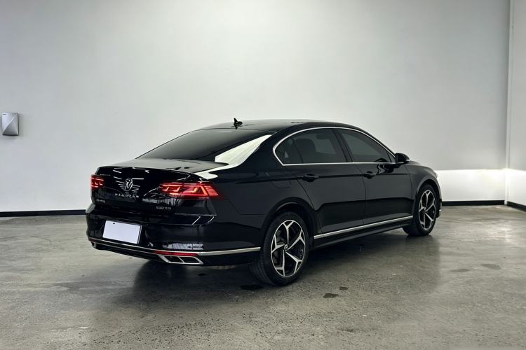 Used Volkswagen Magotan 2023 2 Million Units Limited Edition 330TSI DSG Leading Version Exterior 4