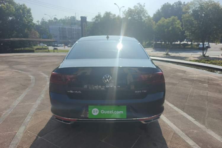 Used Volkswagen Magotan 2023 2 Million Units Commemorative Edition 330TSI DSG Luxury Version Exterior 4