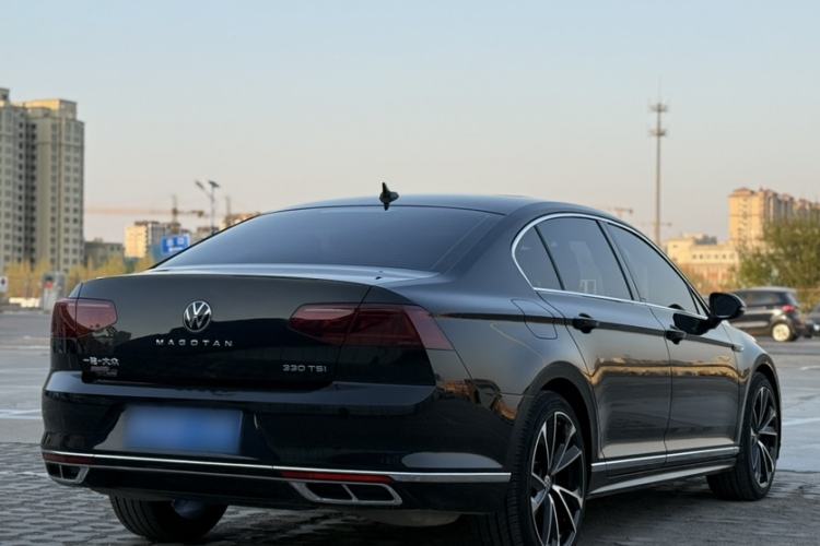 Used Volkswagen Magotan 2023 2 Million Units Commemorative Edition 330TSI DSG Luxury Version Exterior 4