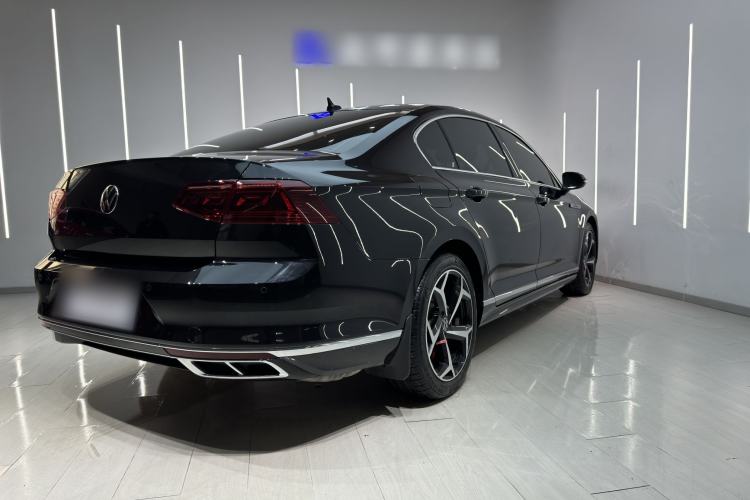Used Volkswagen Magotan 2023 2 Million Units Limited Edition 330TSI DSG Leading Version Exterior 4