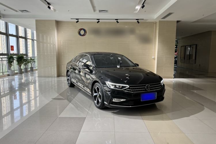 Used Volkswagen Magotan 2023 2 Million Units Commemorative Edition 330TSI DSG Luxury Version Exterior 4