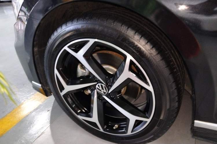 Used Volkswagen Magotan 2023 2 Million Units Commemorative Edition 330TSI DSG Luxury Version Exterior 4