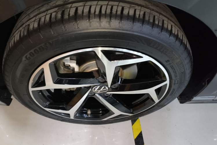 Used Volkswagen Magotan 2023 2 Million Units Commemorative Edition 330TSI DSG Luxury Version Exterior 4