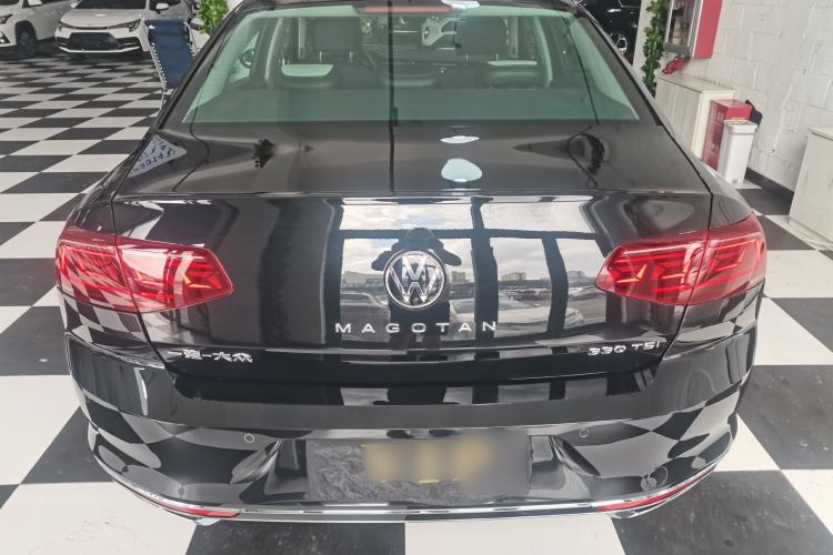 Used Volkswagen Magotan 2023 2 Million Units Commemorative Edition 330TSI DSG Luxury Version Exterior 4