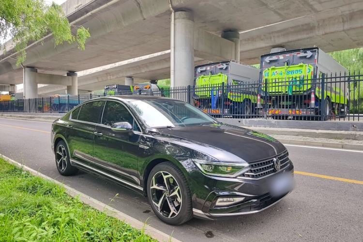Used Volkswagen Magotan 2023 2 Million Units Commemorative Edition 330TSI DSG Luxury Version Exterior 5