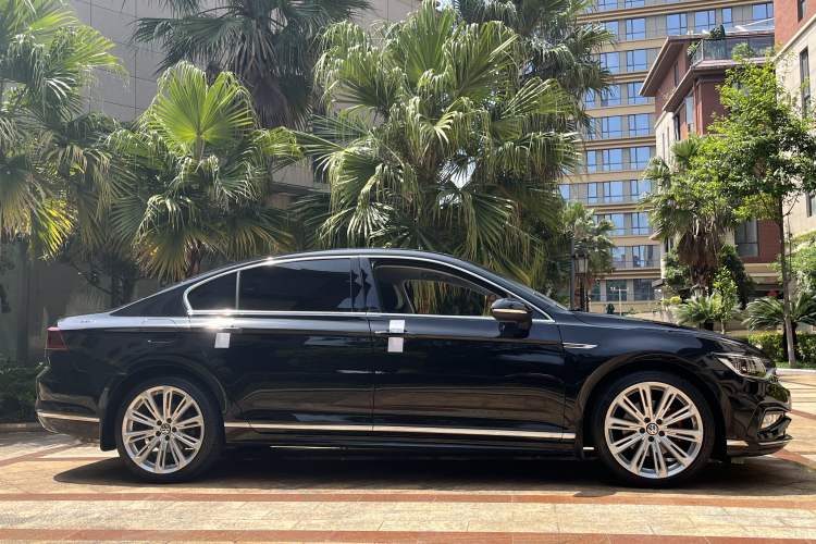 Used Volkswagen Magotan 2023 2 Million Units Commemorative Edition 330TSI DSG Luxury Version Exterior 5
