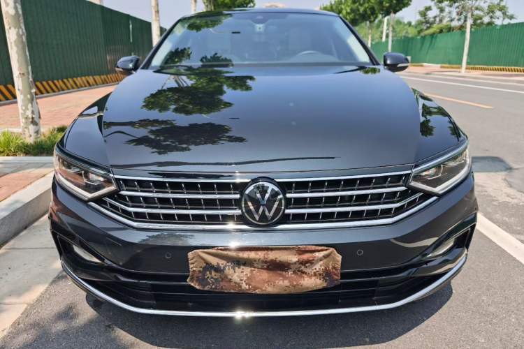 Used Volkswagen Magotan 2023 2 Million Units Commemorative Edition 330TSI DSG Luxury Version Exterior 5