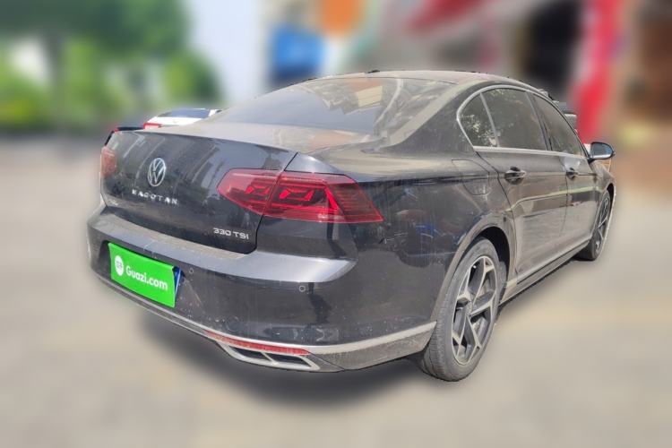 Used Volkswagen Magotan 2023 2 Million Units Commemorative Edition 330TSI DSG Luxury Version Exterior 5