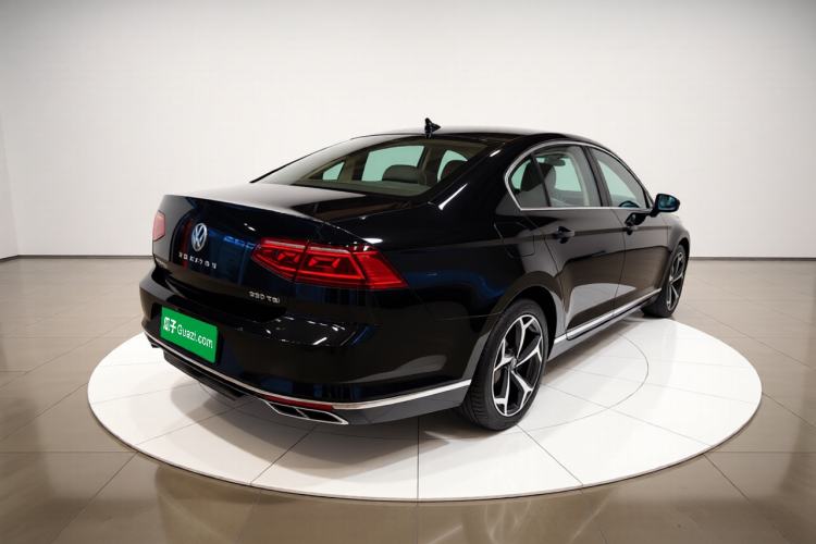Used Volkswagen Magotan 2023 2 Million Units Commemorative Edition 330TSI DSG Luxury Version Exterior 5