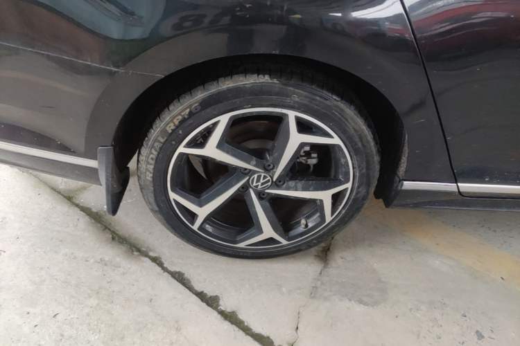 Used Volkswagen Magotan 2023 2 Million Units Commemorative Edition 330TSI DSG Luxury Version Exterior 5