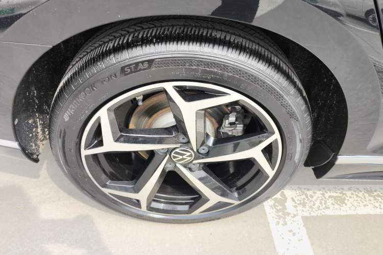 Used Volkswagen Magotan 2023 2 Million Units Commemorative Edition 330TSI DSG Luxury Version Exterior 5