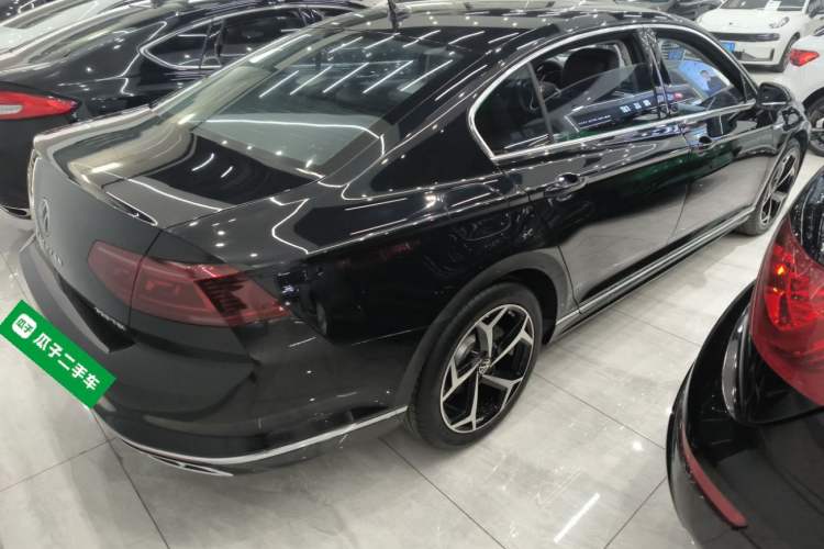 Used Volkswagen Magotan 2023 2 Million Units Commemorative Edition 330TSI DSG Luxury Version Exterior 5