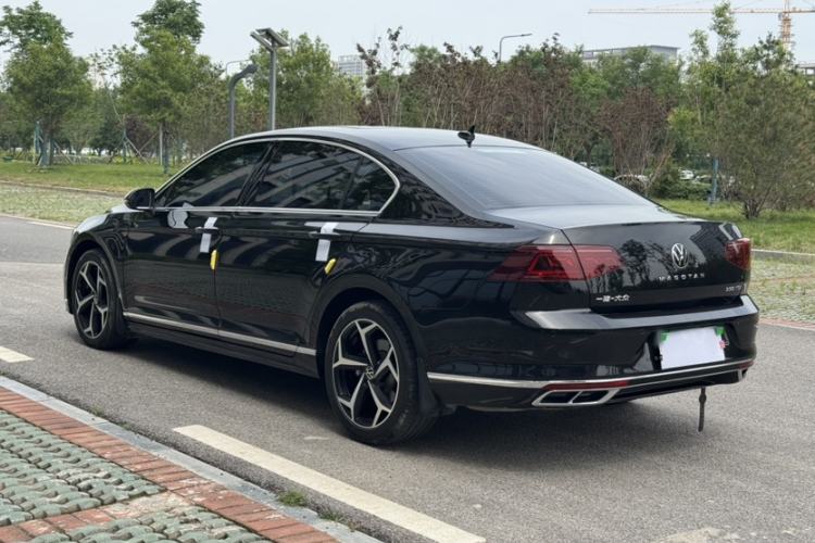 Used Volkswagen Magotan 2023 2 Million Units Limited Edition 330TSI DSG Leading Version Exterior 5