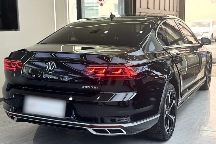 Used Volkswagen Magotan 2023 2 Million Units Limited Edition 330TSI DSG Leading Version Exterior 5